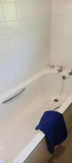 City and Bay Stay - 2BR Clive Street Cardiff for 3 - 1