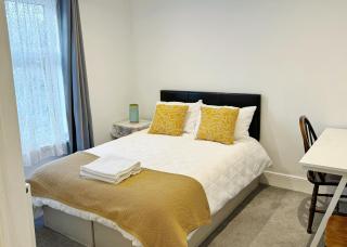 Shirley Guest House - 8