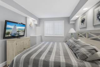 SunDestin 707 WasherDryer and WalkIn shower - 4