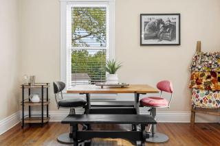 Southern Parkway Retreat Private Yard & Comfort - 2