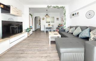 Nice Apartment In Puebla De Farnals - 9