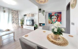 Nice Apartment In Puebla De Farnals - 8