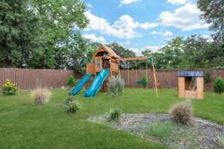 Hot Tub Heaven Games Air Hockey Bbq Swing Set - 9