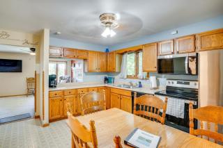 Waterfront Fond du Lac Home on DeNeveu Lake! - 3
