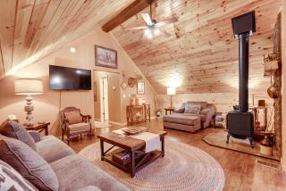 Hot Tub Haven 10 Mi to Hocking Hills State Park! - 5