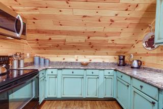 Hot Tub Haven 10 Mi to Hocking Hills State Park! - 6