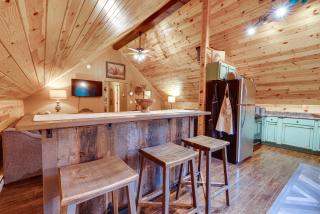 Hot Tub Haven 10 Mi to Hocking Hills State Park! - 3