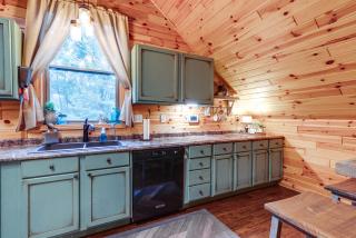 Hot Tub Haven 10 Mi to Hocking Hills State Park! - 1