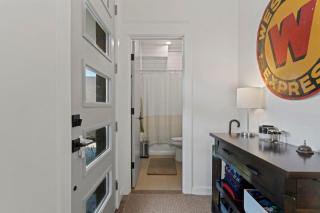 The Rooftop - Columbia City Retreat - Free Parking & EV Point - 7