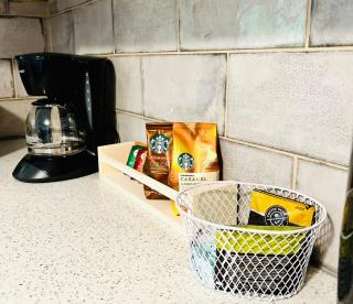 2BD 2BA Bungalow 5 min Dania Beach 15 min Hard Rock Stadium - 1