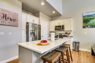 Room to Work and Relax! SLC Townhome with Office, Yard - 1