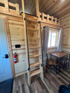 Pine Haven Lodging - 2