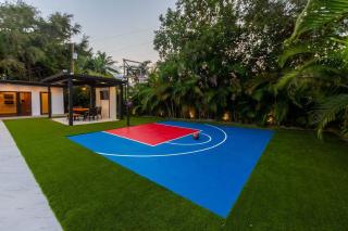 Villa Mayami Modern Living Pool Gym Bsk Crt - 9