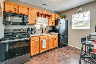 5 Mi to Dtwn Somerset! Country Retreat with Gazebo - 4