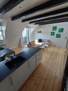 BBBudget room in a central location with free parking - 1