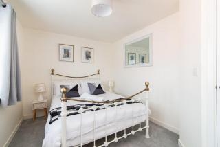 Sleeps 5 - Contractors - Families - Groups - 4