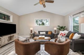 Bridlemile Cottage - 0