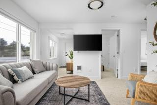 Inn at Rockaway Beach Unit #5 - 4