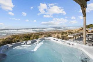 Beachfront Family Sanctuary - 8