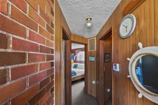 Ocean's Edge Escape - 7