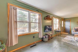 Peaceful Cassville Vacation Rental - Hike and Fish! - 5