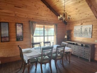 Cozy Log Home in New Ulm - 1