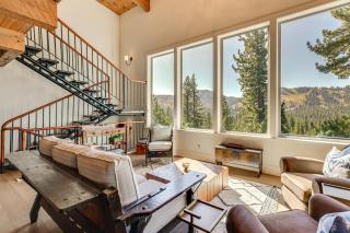 Endless Mtn Views! Group Ski Lodge at Sugar Bowl - 5