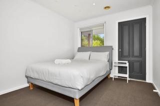 Your Home Retreat in Maribyrnong - 4
