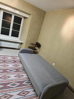 Privat Zimmer, Privat WC, Shared Dusche in Altstadt Chur, Saturn - 7