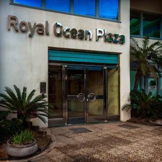 Rock view Apartment at ocean village - 8