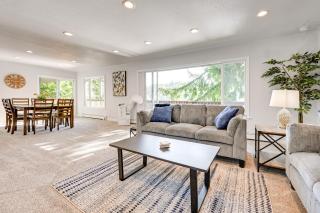 Private Dock and Fire Pit Lakefront Gem in Olympia - 5