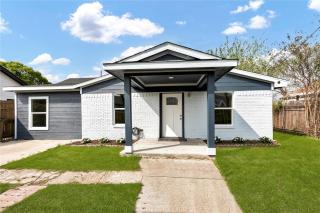 Mid century home with modern finishes near downtown houston - 4