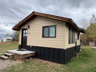 Cozy Cottage escape in the Tetons - 0