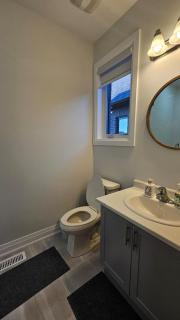 Luxury Home in Woodstock Modern & Spacious - 9