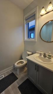 Luxury Home in Woodstock Modern & Spacious - 5