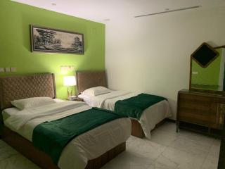 West Coast Chalet 2 - 8