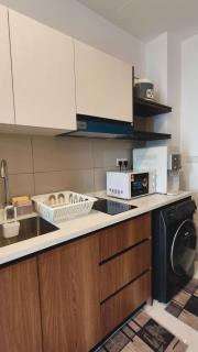 Eshue Designer Suites Majestic Residence - 4