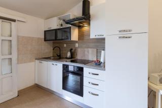 Apartments by the sea Sucuraj, Hvar - 22494 - 1