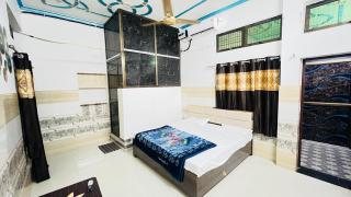 Royal Guest House - 1