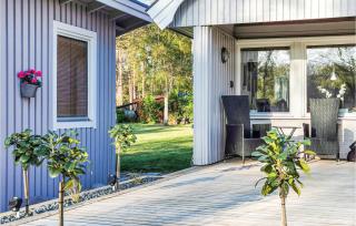 Gorgeous Home In Listerby - 5