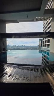 Relaxing Luxury Stay in Makati - 3