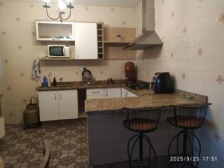 Apartamento com dois quartos, sala ampla, bem equipado - 7