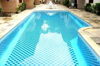 FLAT EM JUQUEHY COM AR COND, PISCINA e CHURRASQUEIRA - 0
