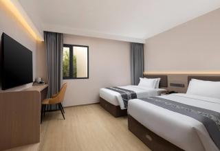 Days Inn by Wyndham Zhuhai Qinglv Road - 4
