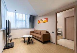 Days Inn by Wyndham Zhuhai Qinglv Road - 3