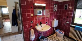 Erdgeschoss Ferienwohnung mit privater Küche, Badezimmer und WC, inkl Gratis Frühstück, Privat Parkplatz und WiFi - 4