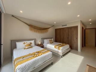 Luxury Retreat in Puerto Cancun with Rooftop Pool - 1