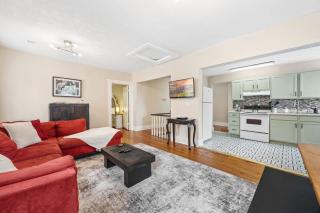 Southern Parkway Retreat Near Downtown Louisville - 1