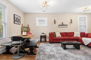 Southern Parkway Retreat Near Downtown Louisville - 5