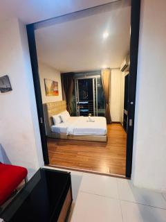 Lotus suite at Taragon Residence - 8